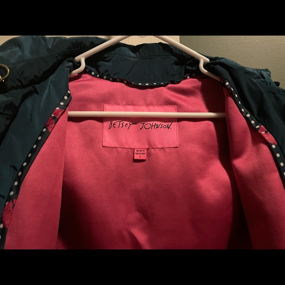 NEW Betsey Johnson 2-in-1 Convertible Rain Jacket - Picture 2 of 10
